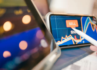 Bitcoin、Ethereum、外国為替オプションを分析するマルチマーケットトレーダー